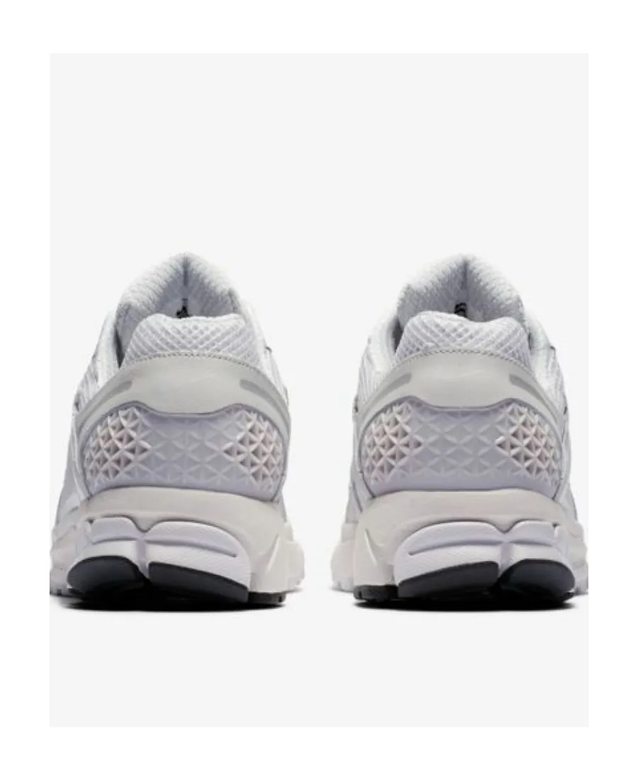Nike Zoom Vomero 5 Low-Top Sneakers