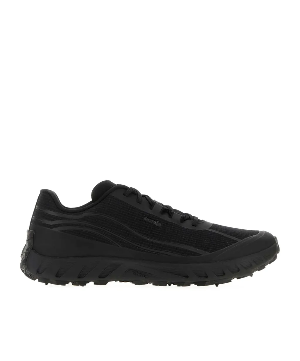 Norda 002M Canvas Sneakers