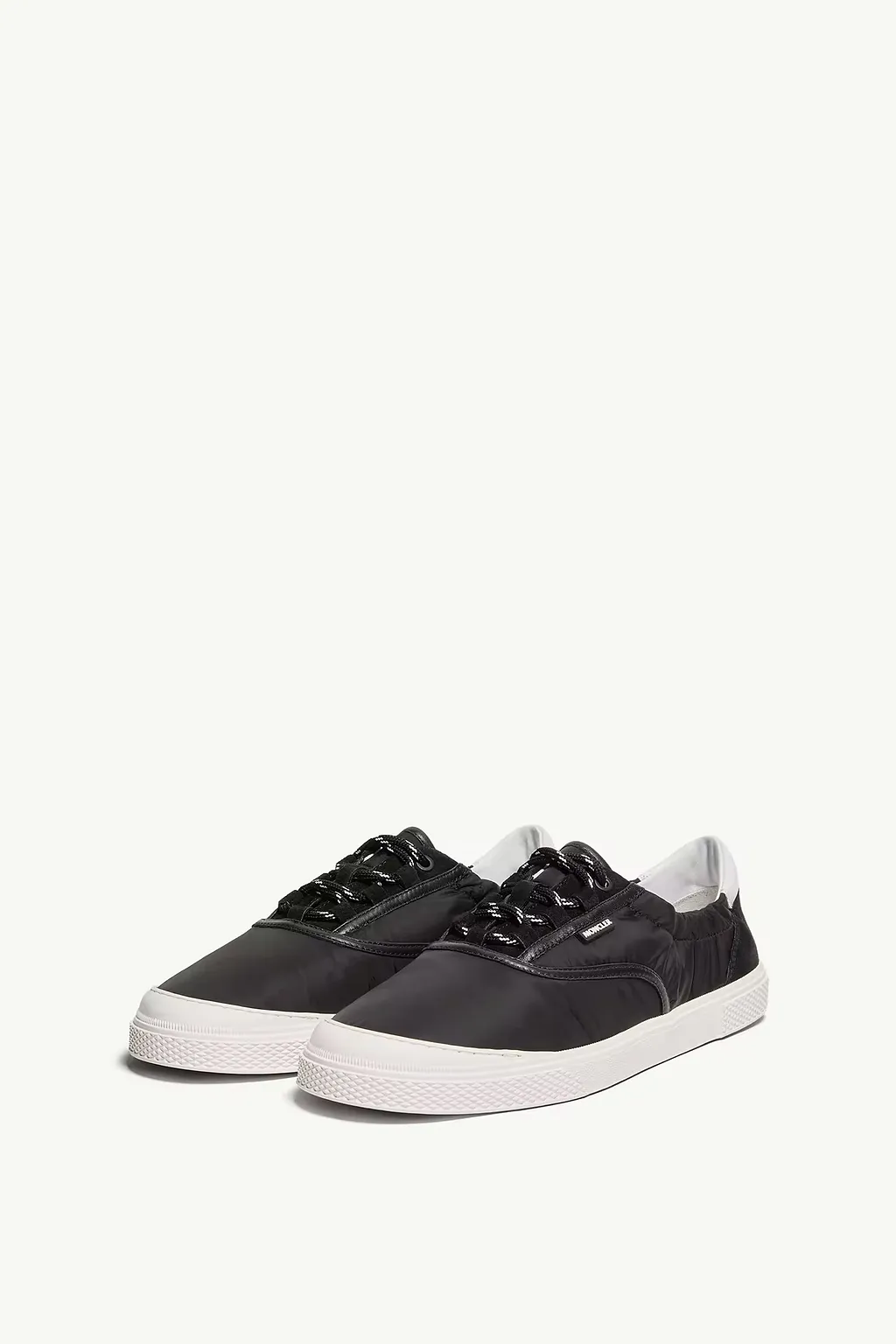Vera Leisure Padded Sneakers
