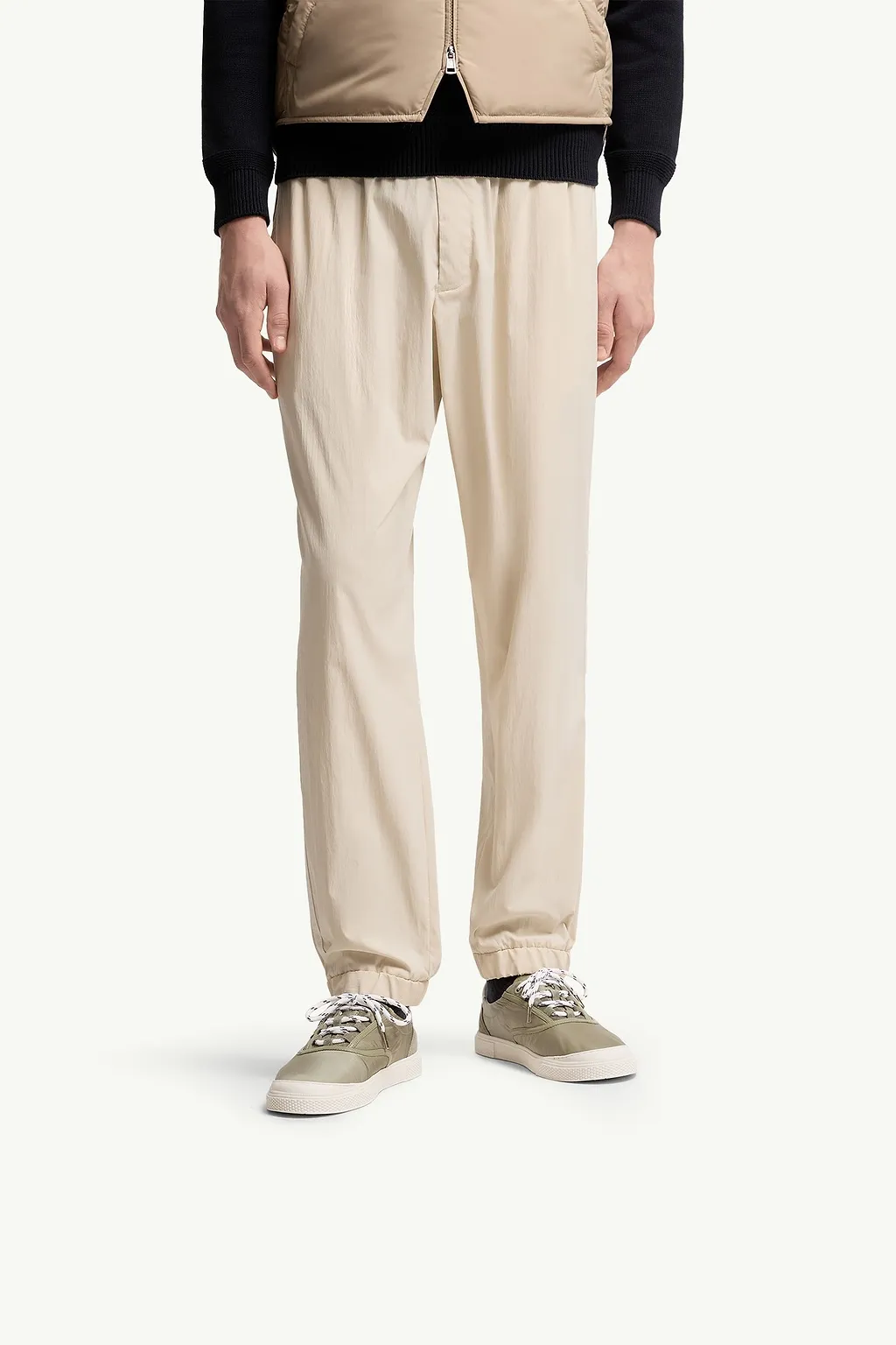 Vera Leisure Padded Sneakers
