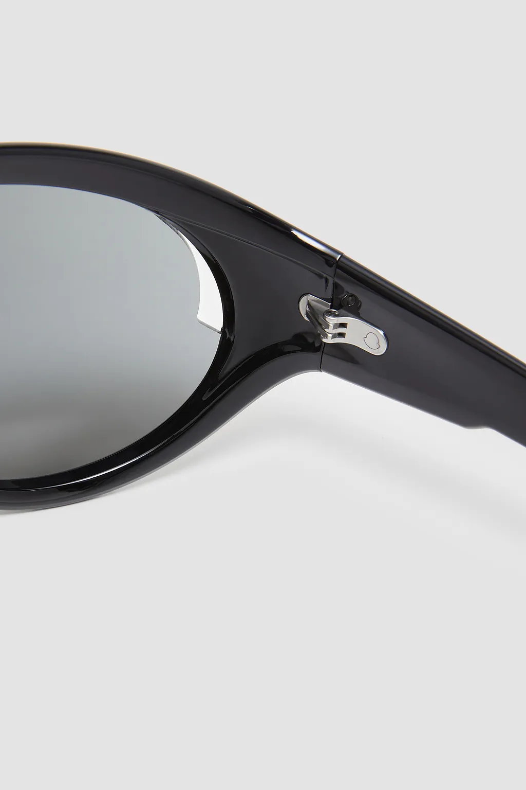 Contrast Oval Sunglasses