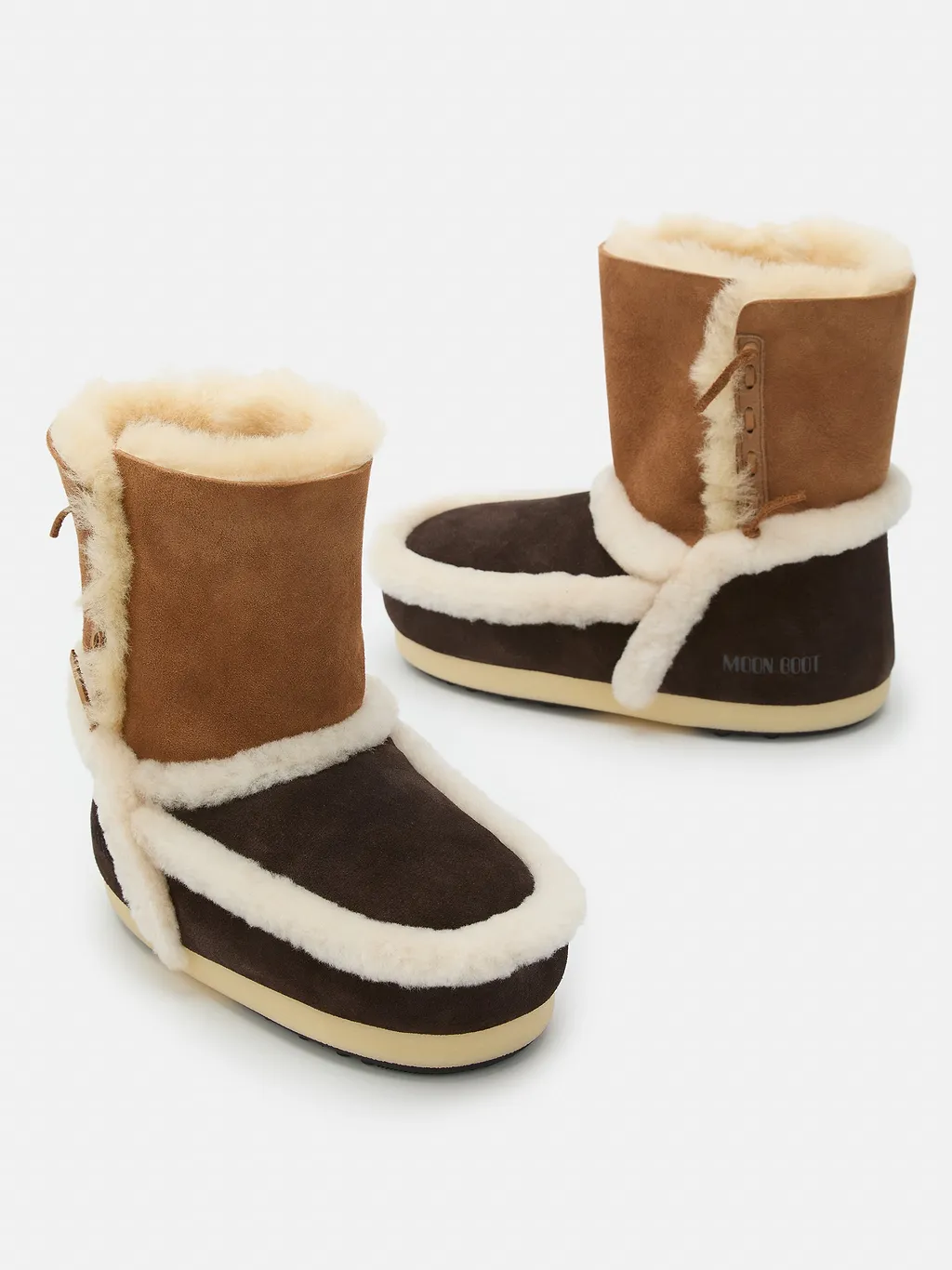 Logo Boots
