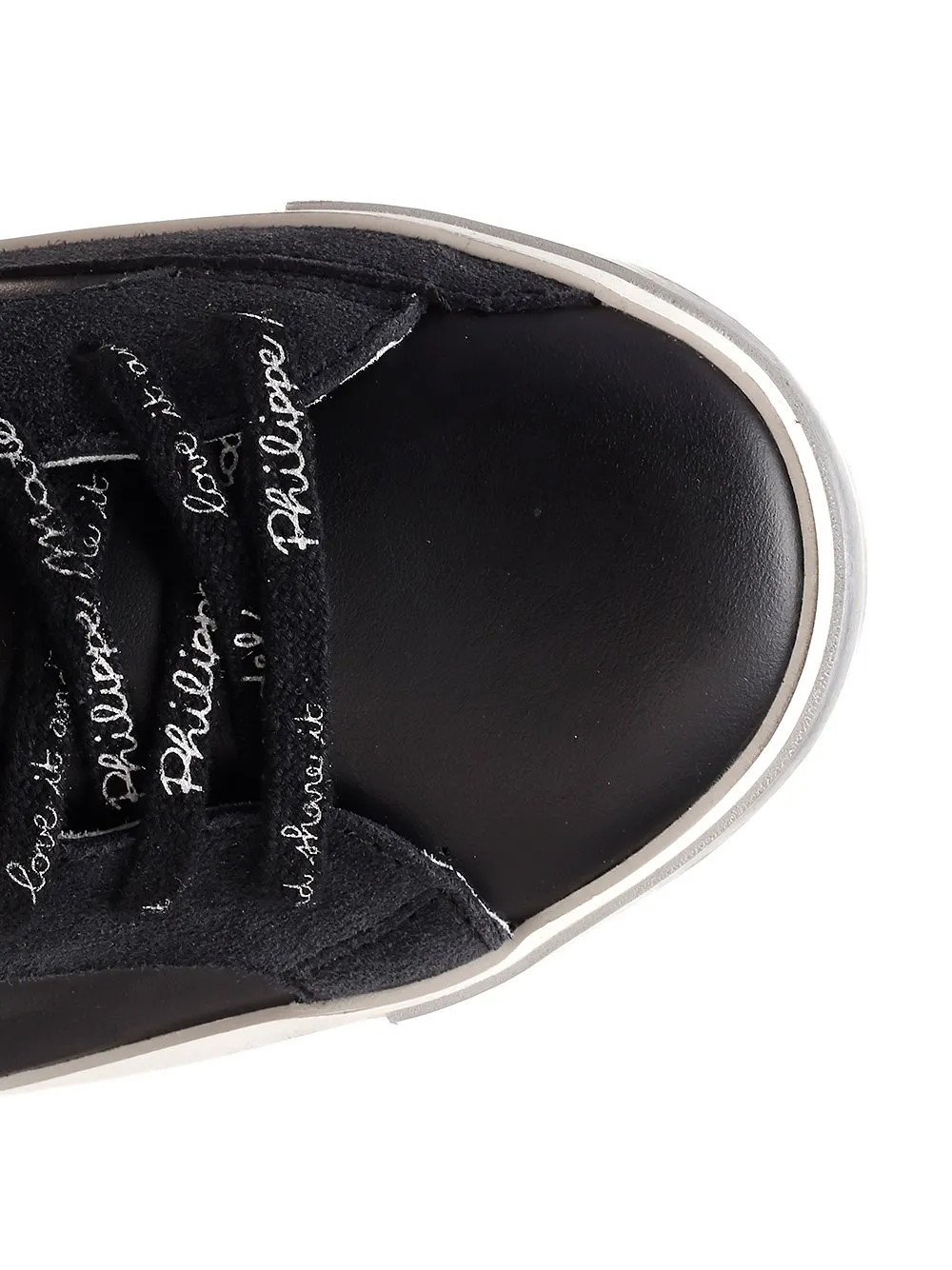 Black Low-Cut Casual Sneakers