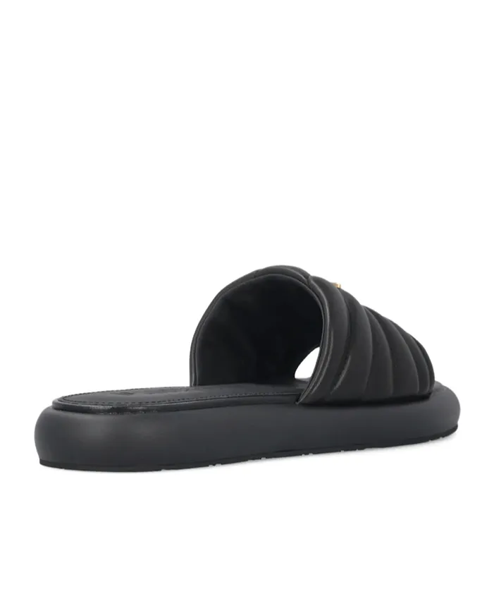 Round-Toed Slippers