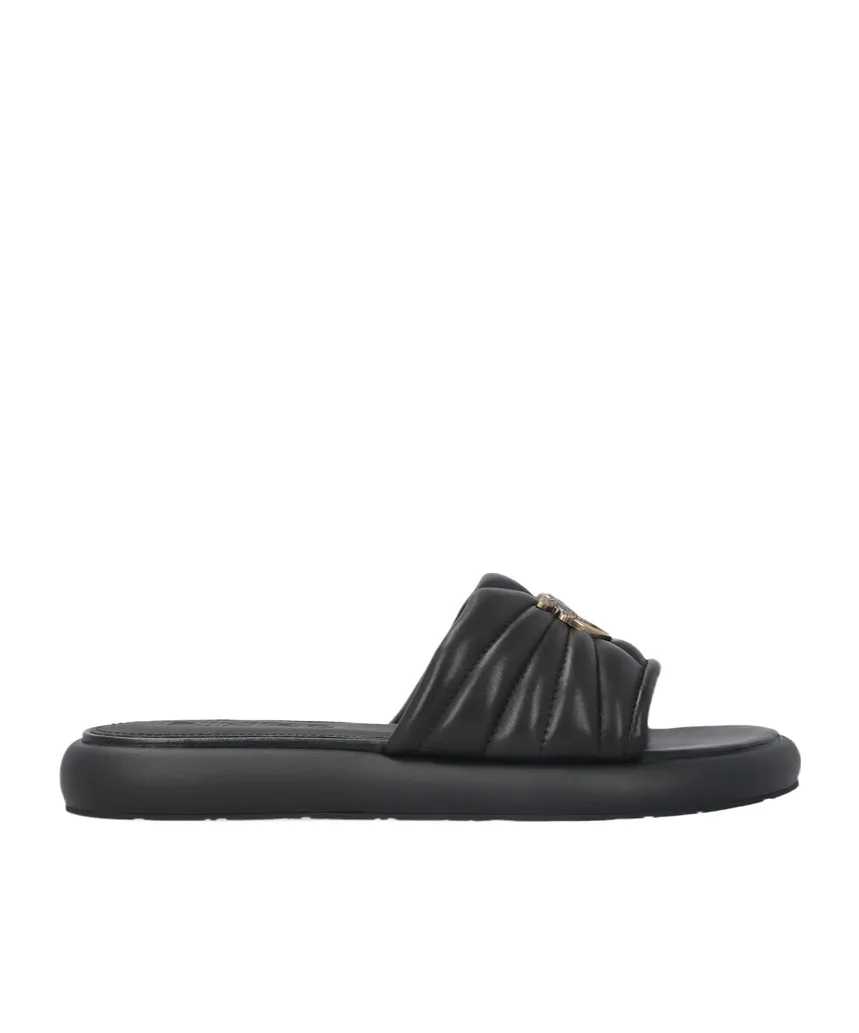 Round-Toed Slippers