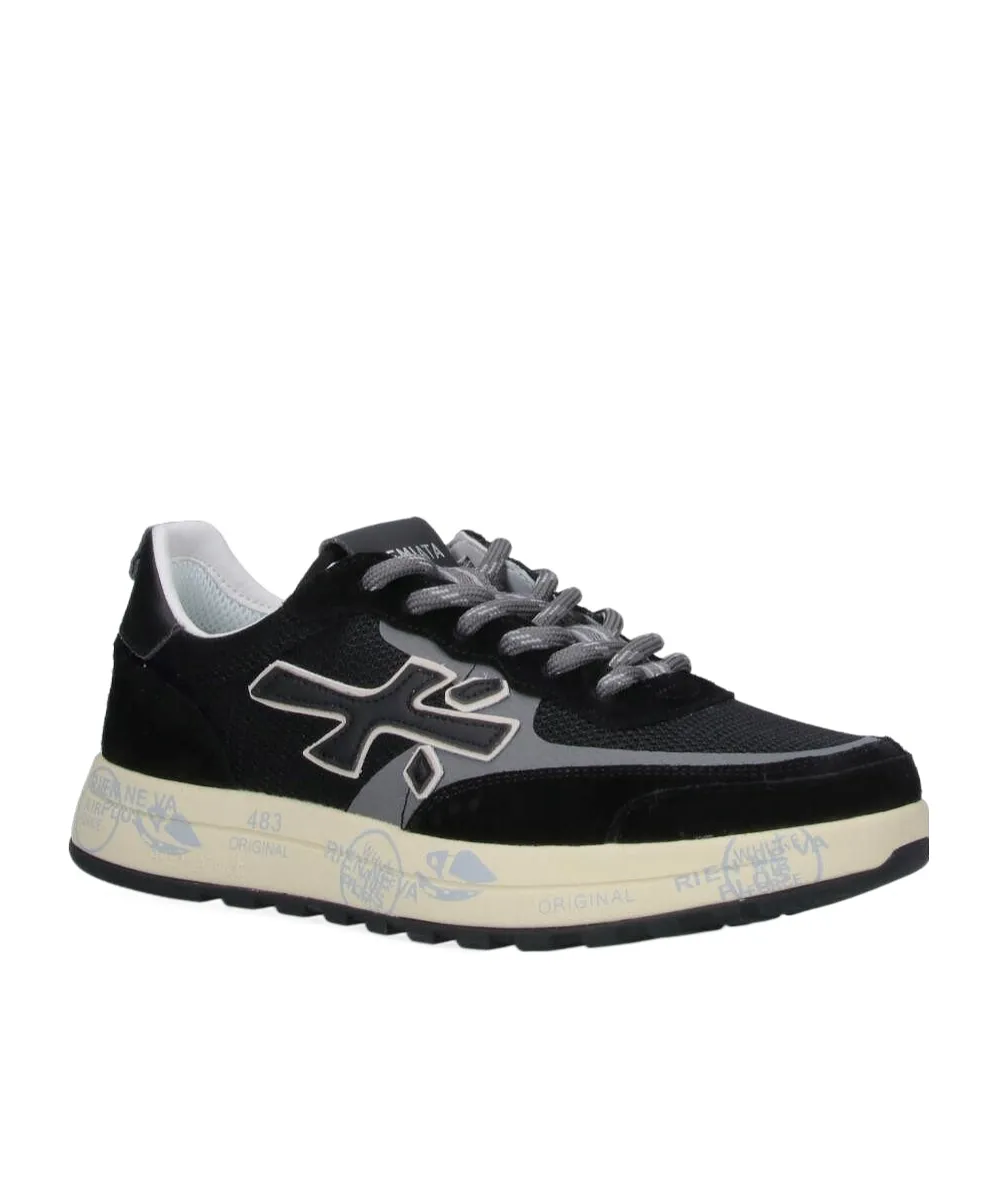 Nous Sneaker