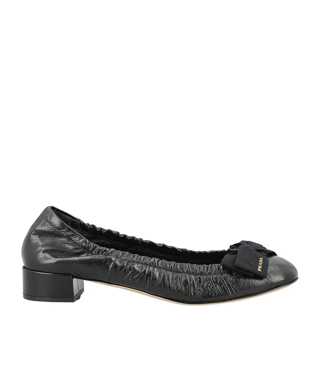 Bow-Detail Pumps
