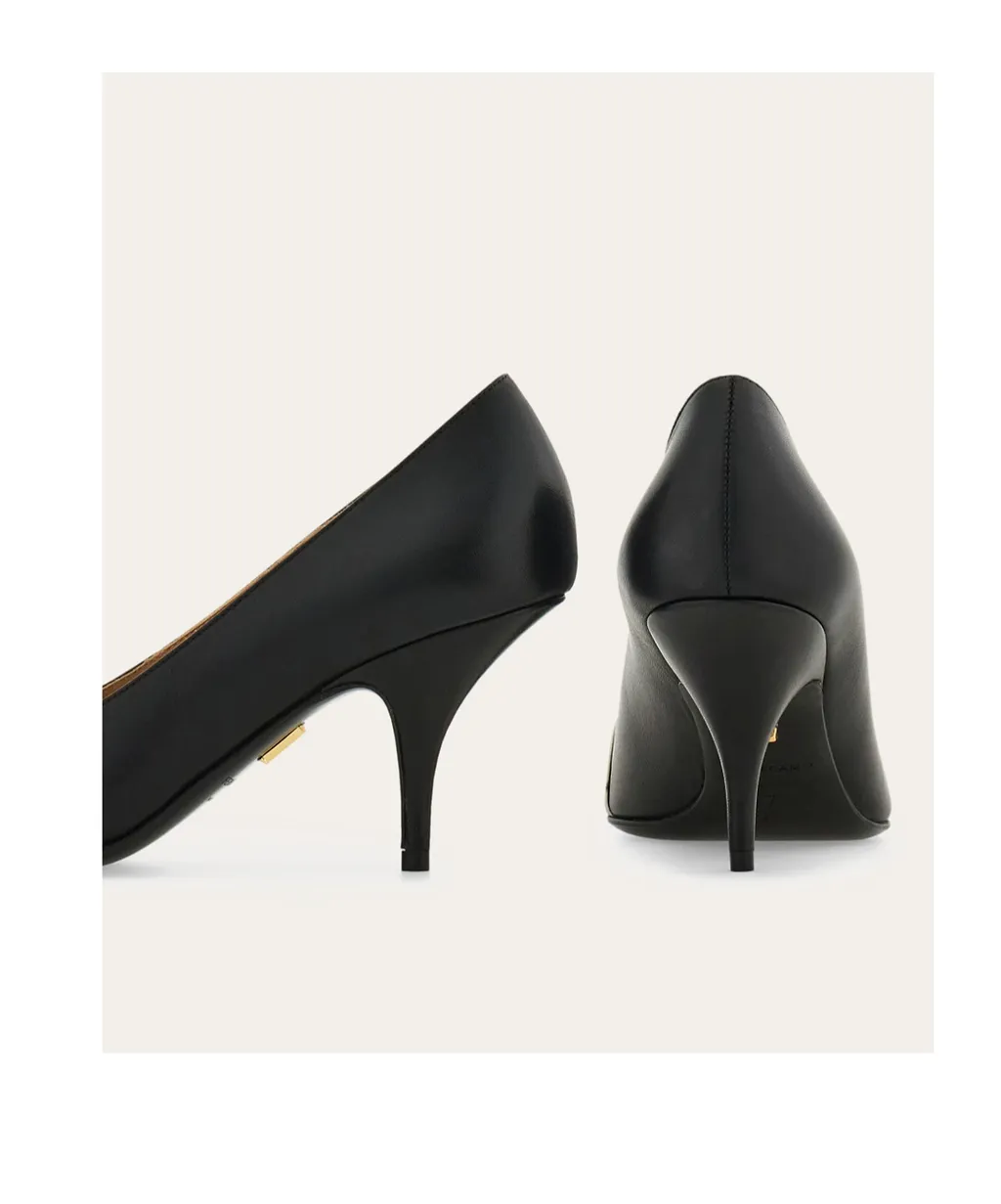 Pump With Mini Bow Detail