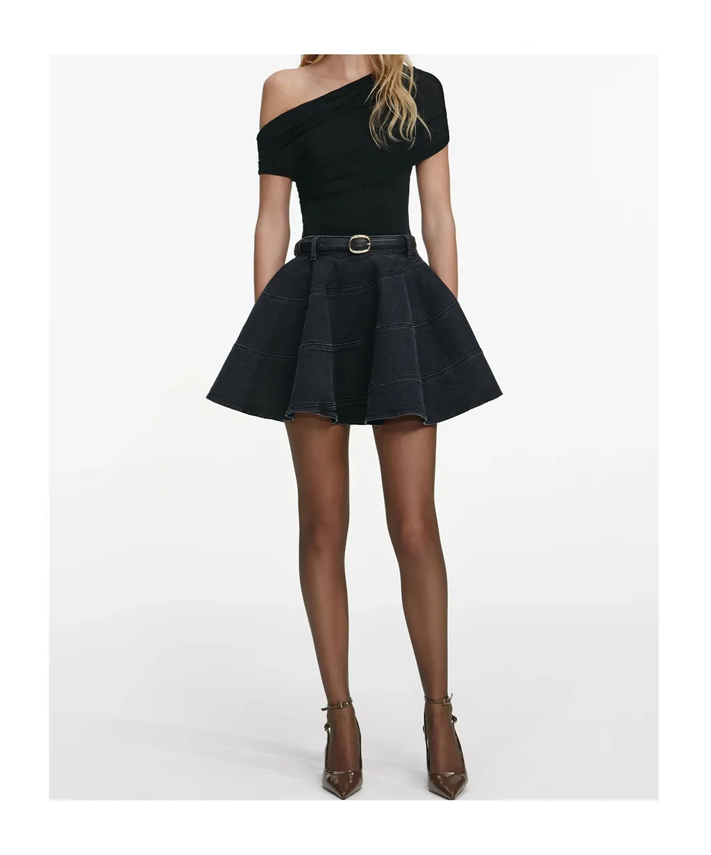 Asymmetric-Design Top