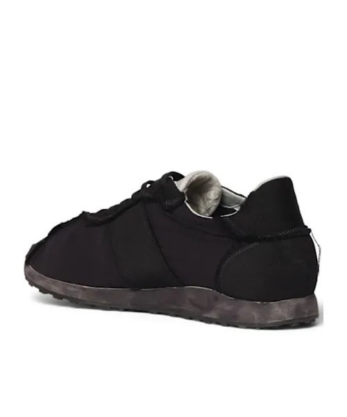 Round Head Low-Cut Sneakers