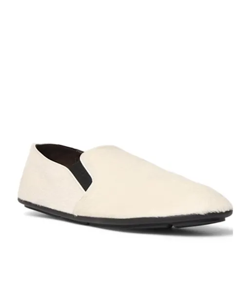 Vincit Puts On Loafers