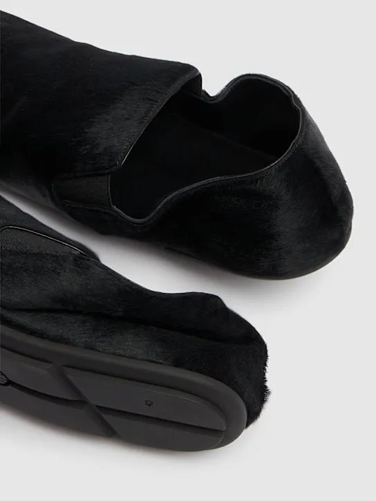 Vincit Puts On Loafers