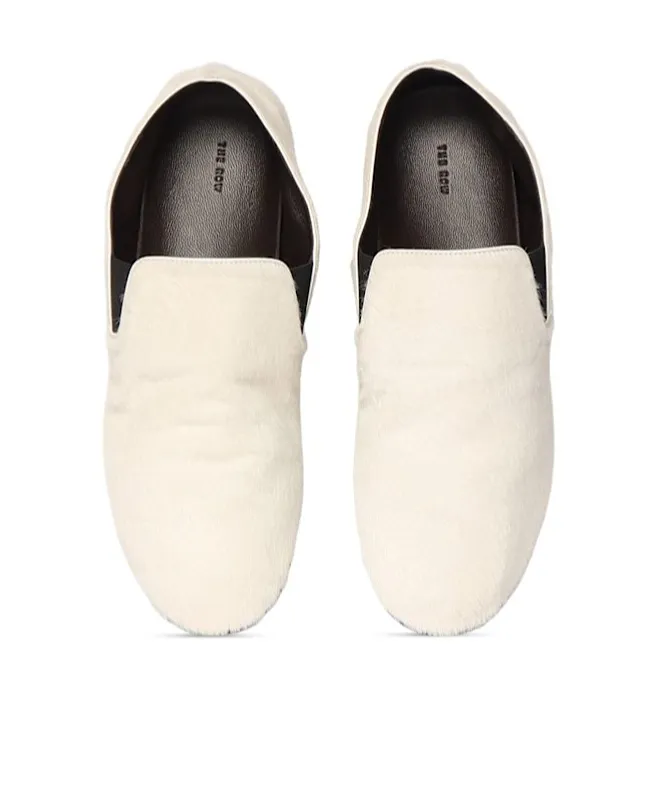 Vincit Puts On Loafers