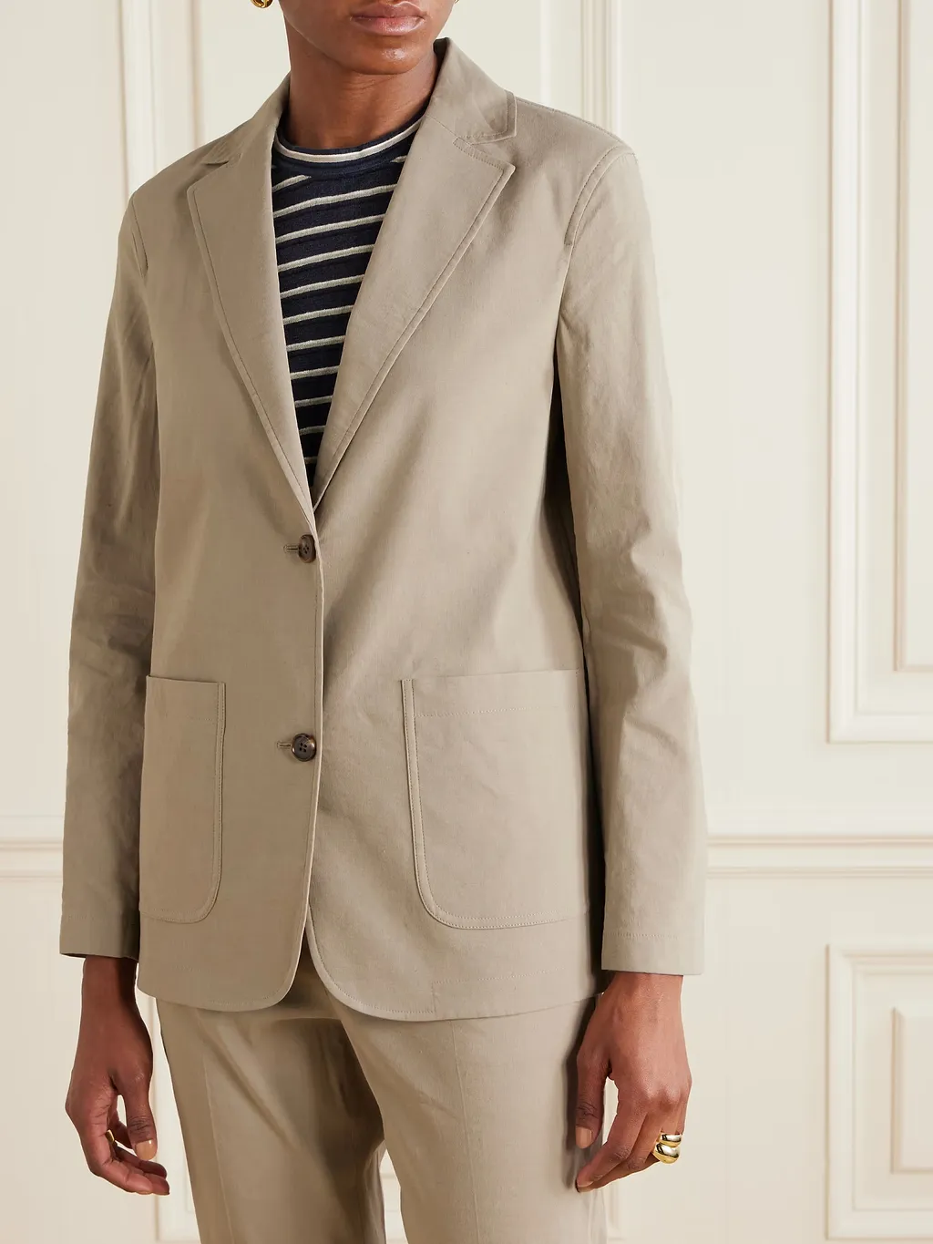 Long-Sleeved Suit Jacket
