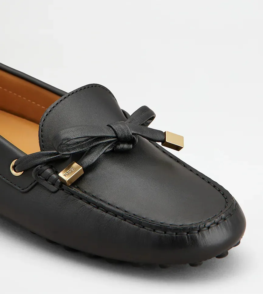 Tod's Gommino Bow Detail Flat Shoes