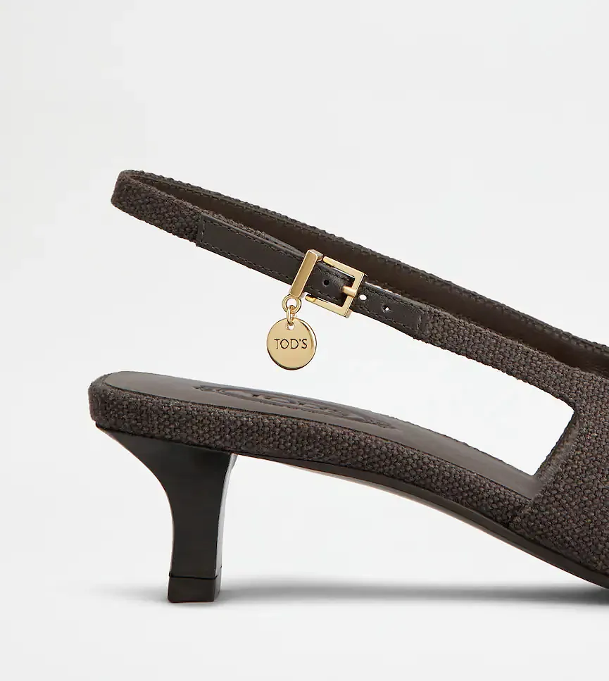 Croc-Effect Slingback Pumps