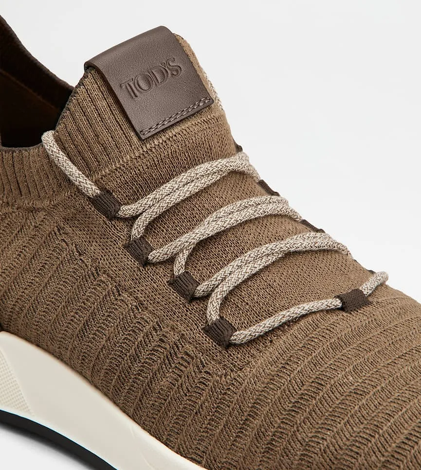 Lace-Up Casual Shoes