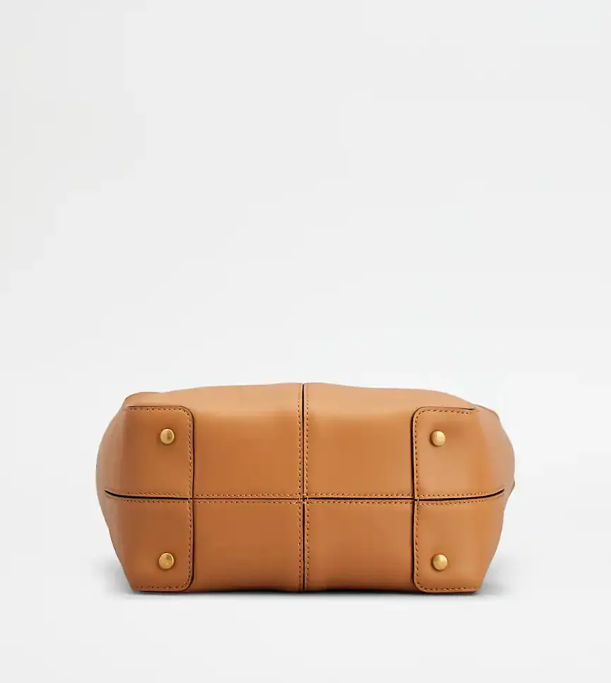 Tod's Dbm Small Bucket Bag
