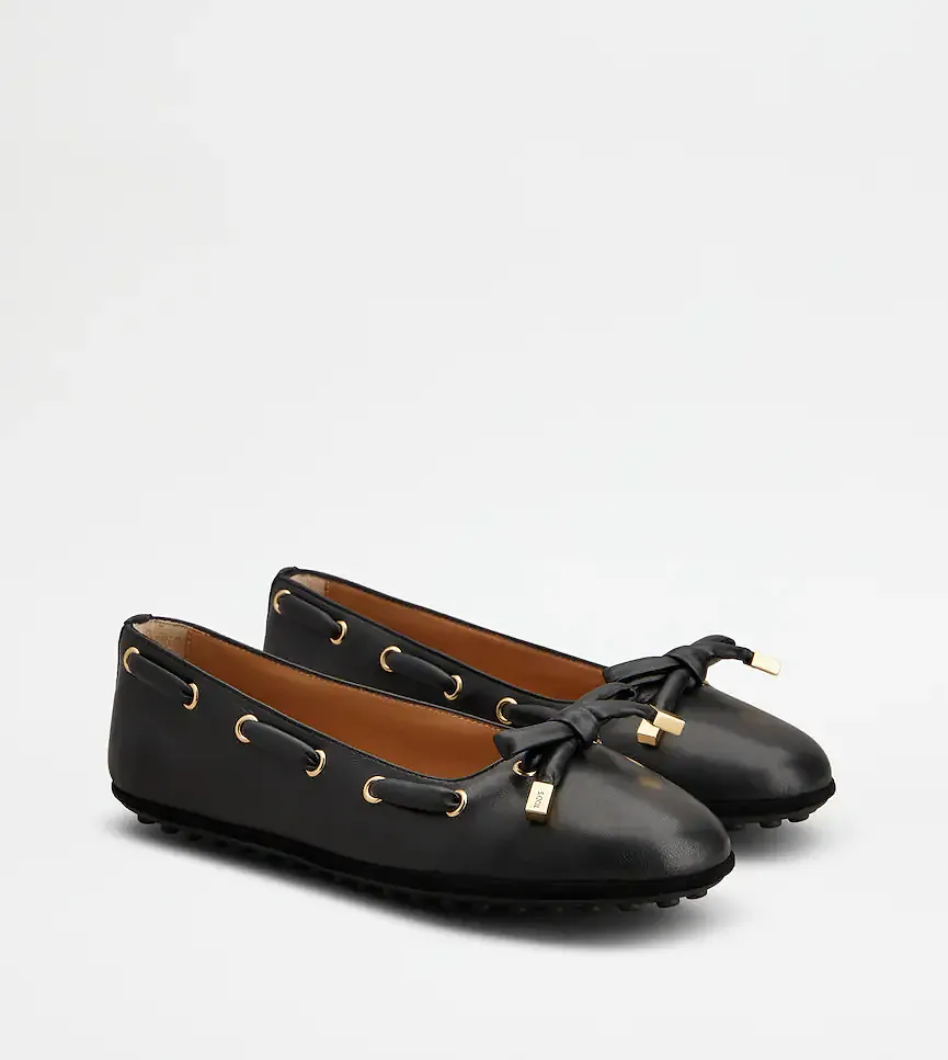 Tod's Bow-Detailred Round-Toe Flat Shoes