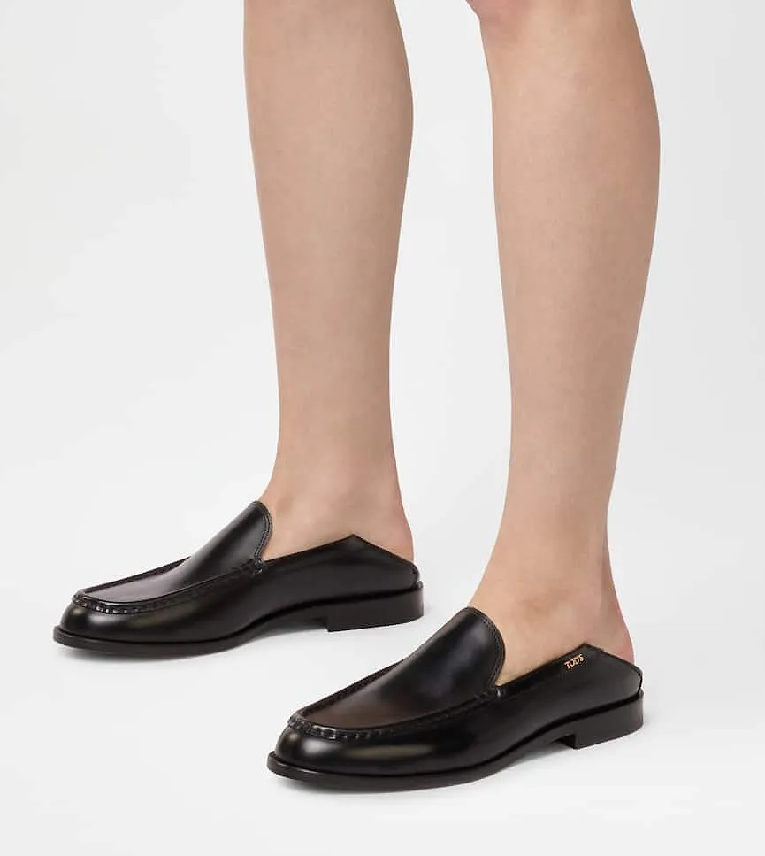 Tod's Cuoio Loafers Flat Shoes