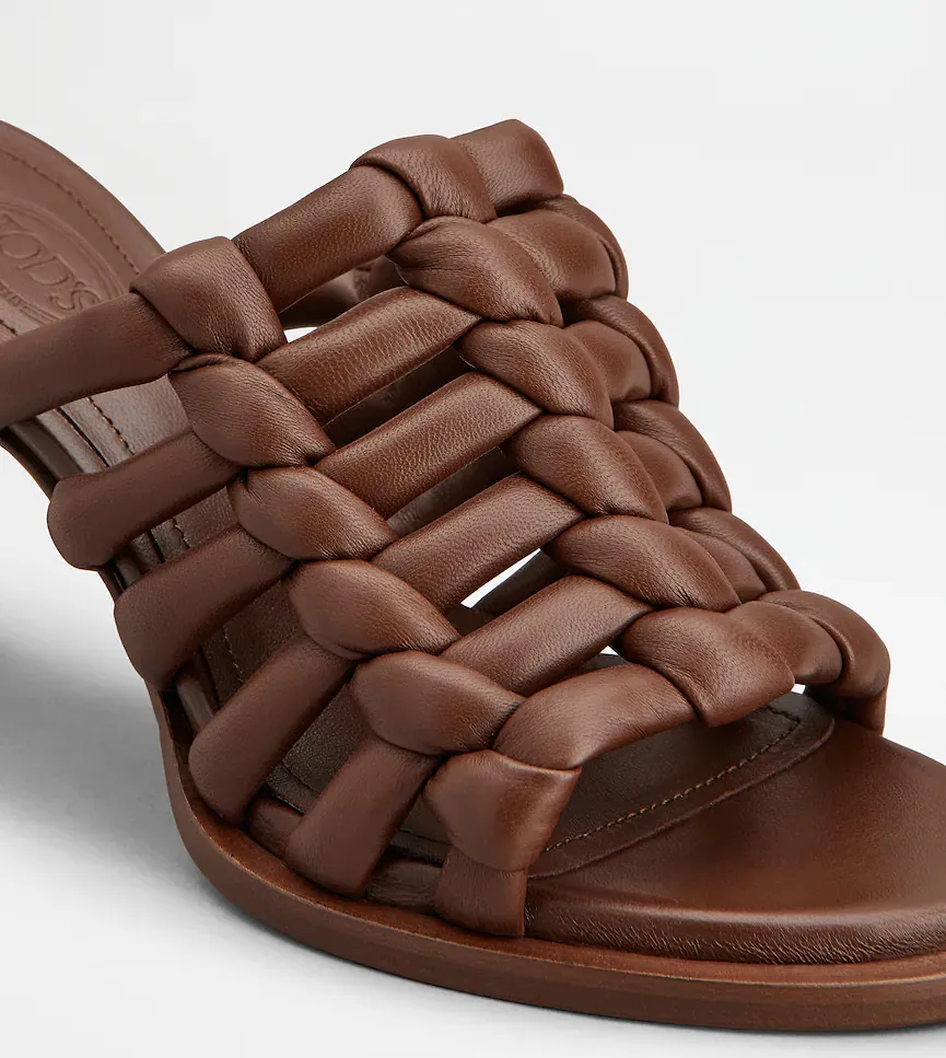 Tod's Woven Mules