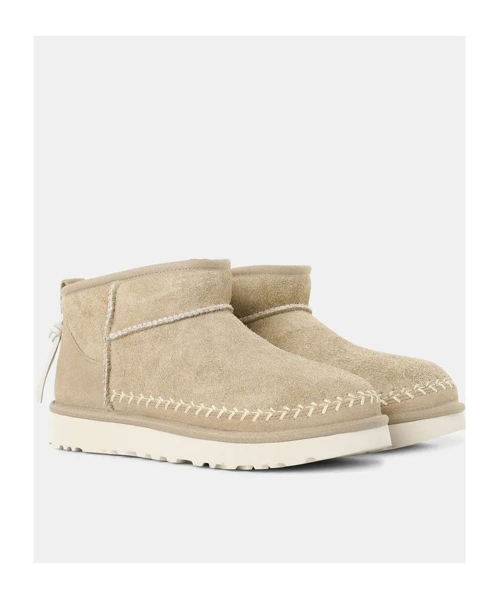Classic Ultra Mini Biarritz Boot