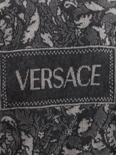 Baroque Long-Sleeved Bathrobe