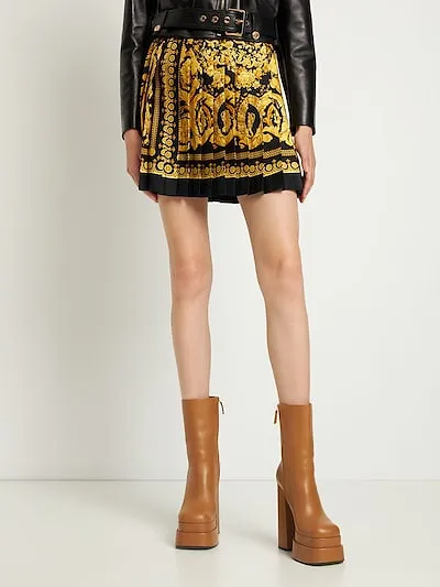 Logo High Heels And Bare Boots