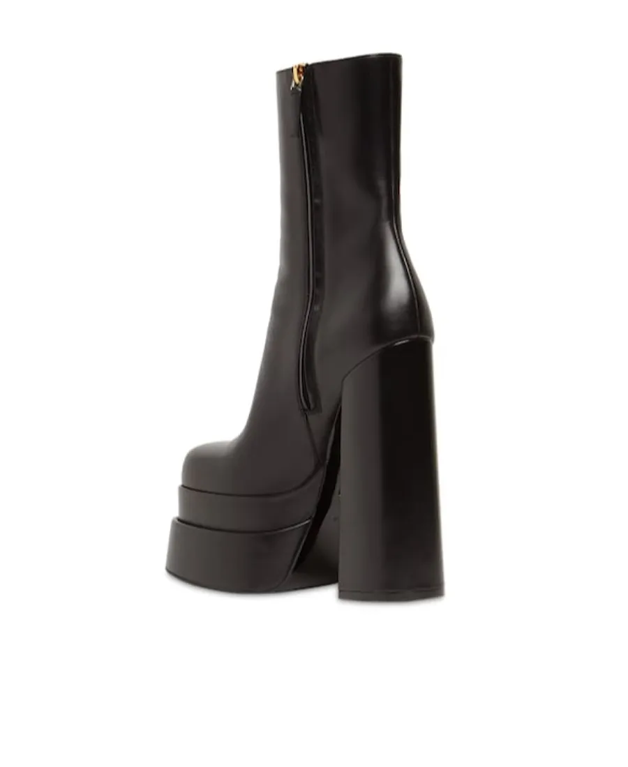 Logo High-Top And Bare Boots
