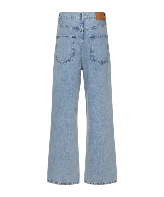 Straight Jeans