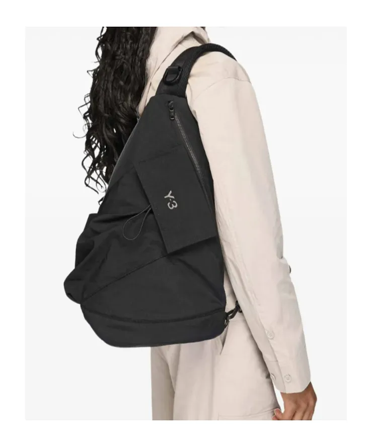 Y-3 Logo Detailed Zip-Fastened Shoulder Bag
