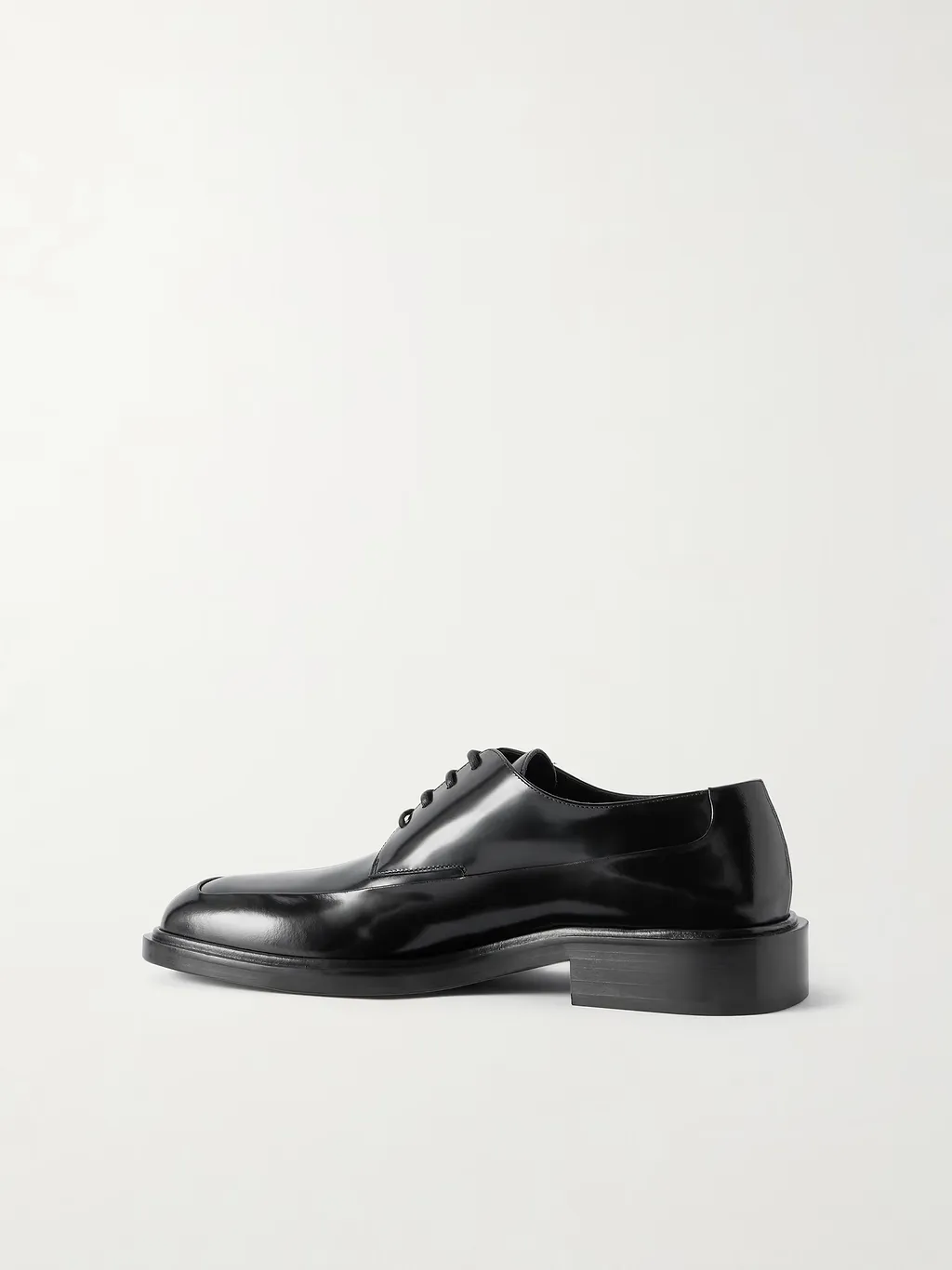 Square-Toe Brogues