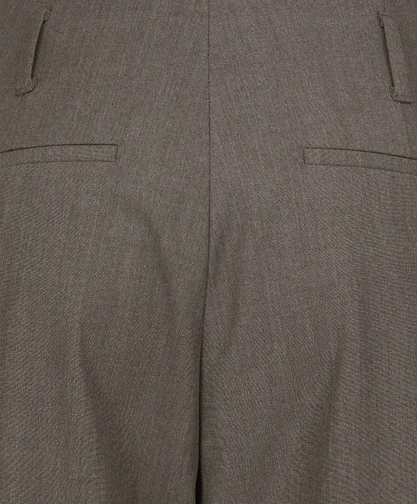 Straight Tuck Pants
