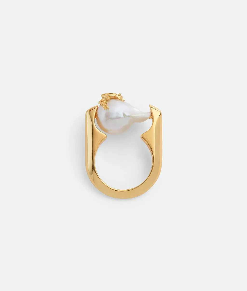 Rana Pearl Ring