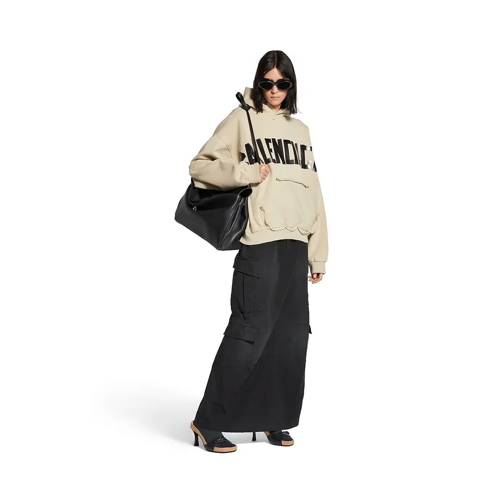 Tape Type Ripped Pocket Hoodie