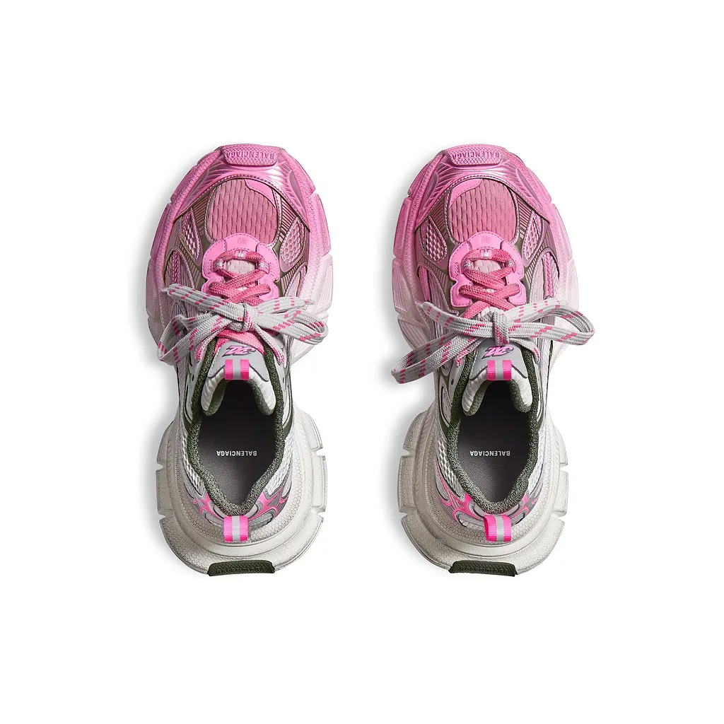 3Xl Toe Spray Sneaker