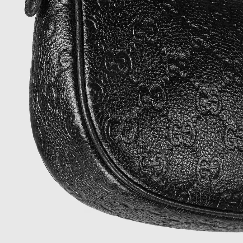 Gg Emblem Medium Shoulder Bag