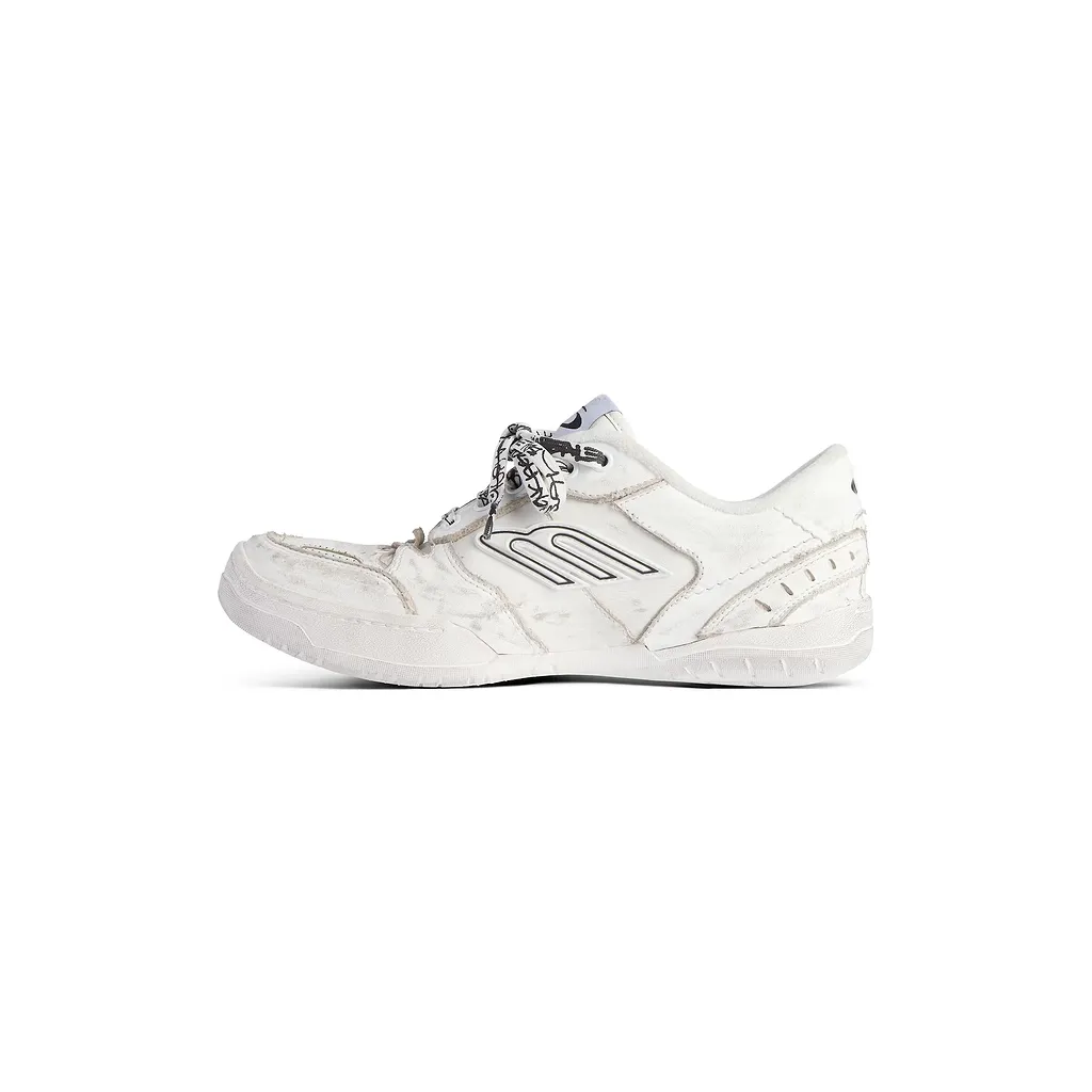 Hamptons Medium Worn-Out Sneaker