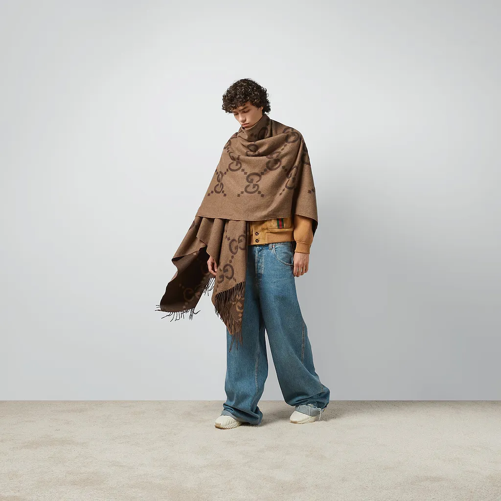 Reversible Jumbo Gg Cashmere Cape
