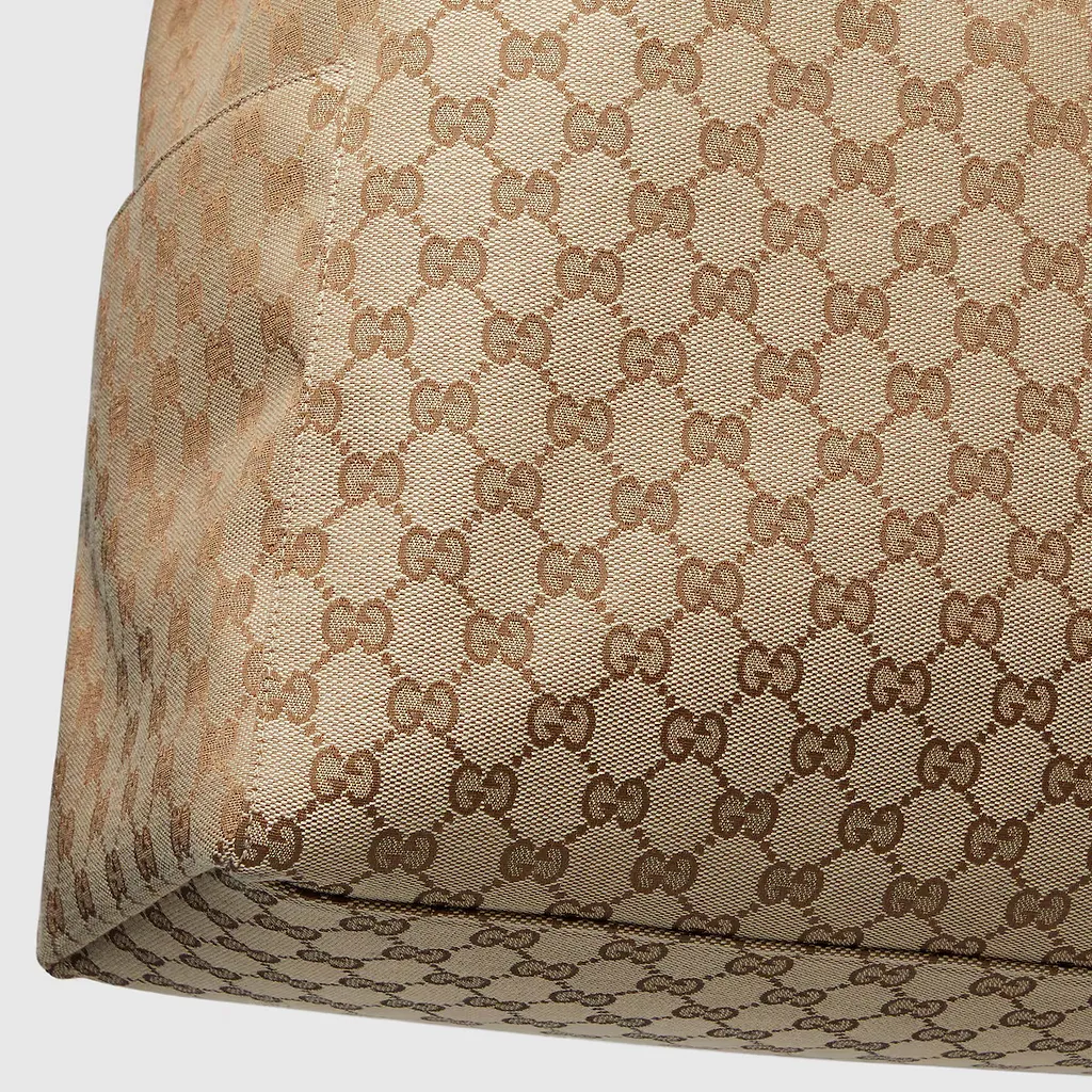 Gg Canvas Medium Duffle Bag