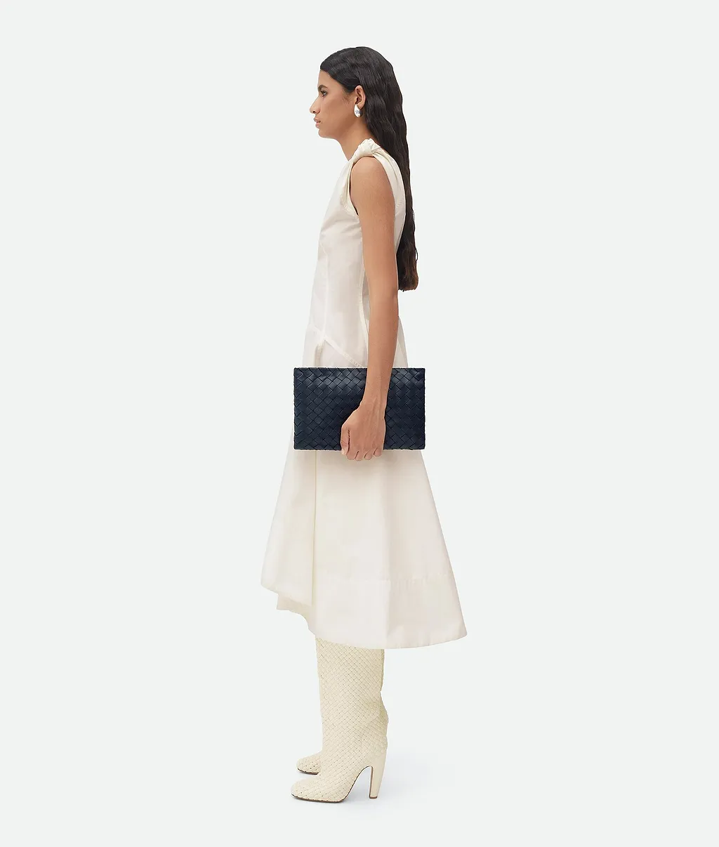 Intrecciato Medium Flat Pouch