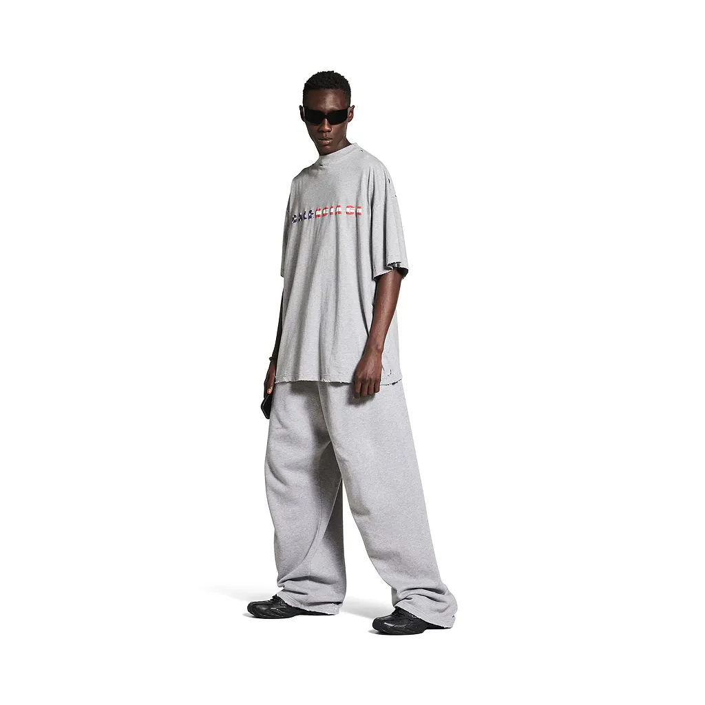 International T-Shirt Oversized