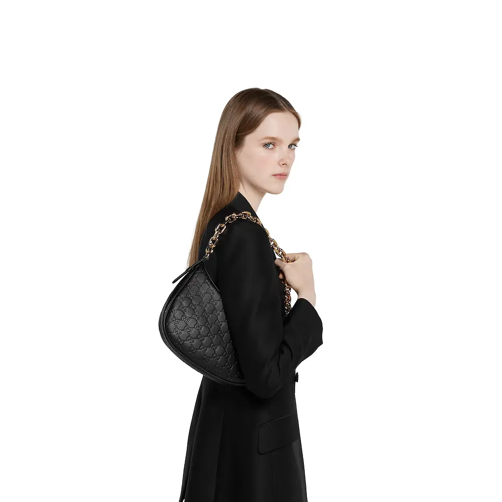 Gg Emblem Medium Shoulder Bag