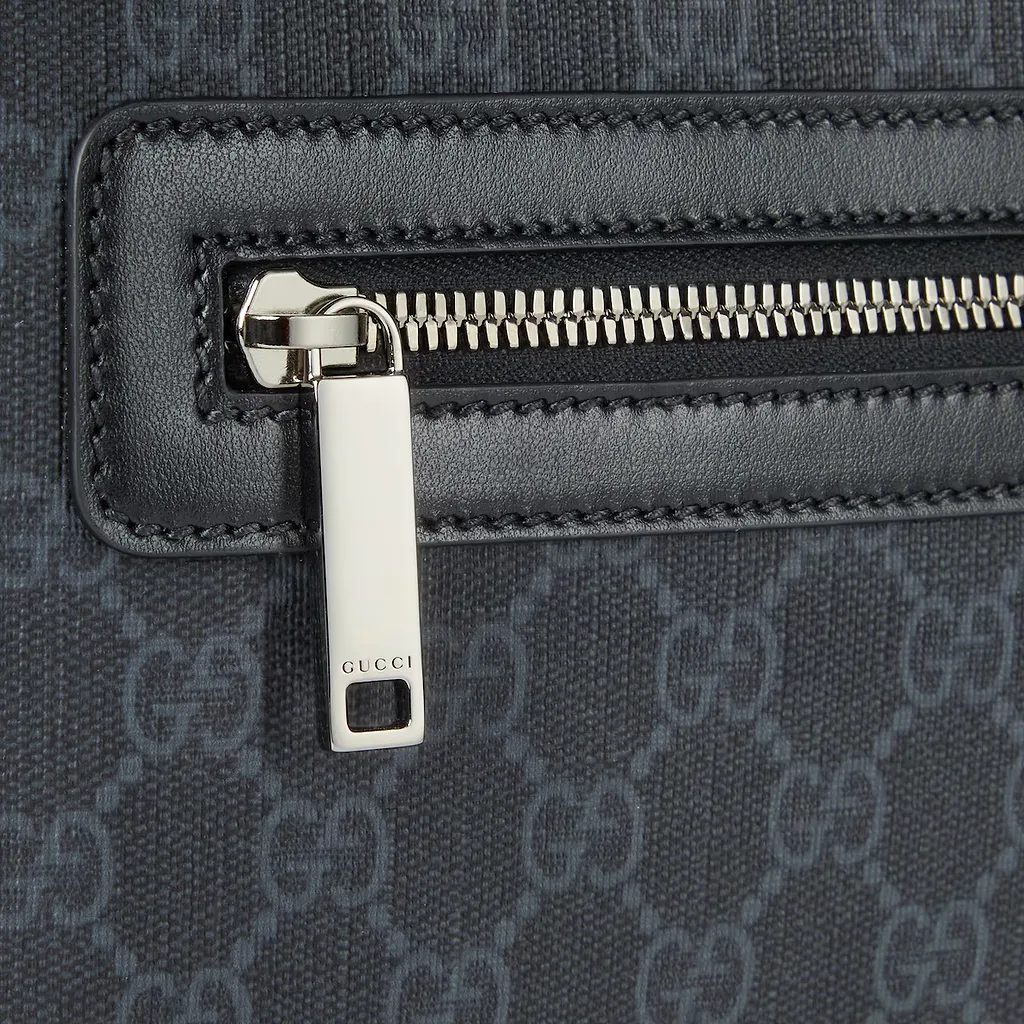 Medium Gg Crossbody Bag