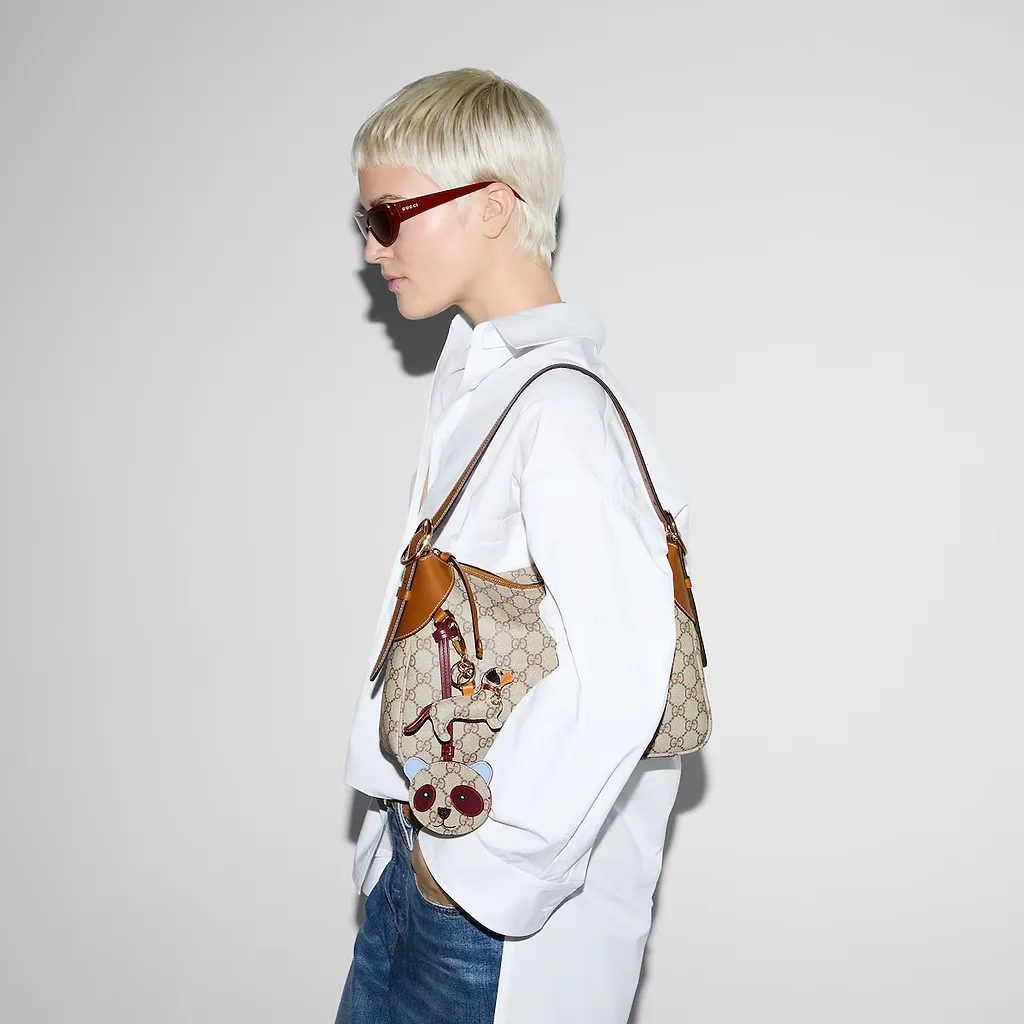 Gg Emblem Medium Shoulder Bag