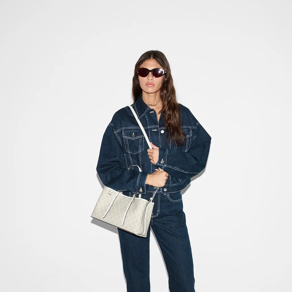 Gg Emblem Medium Tote Bag