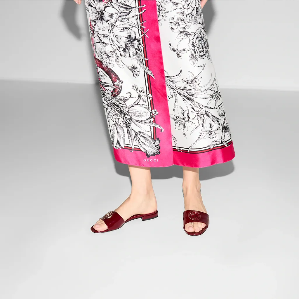 Round Interlocking G Sandal