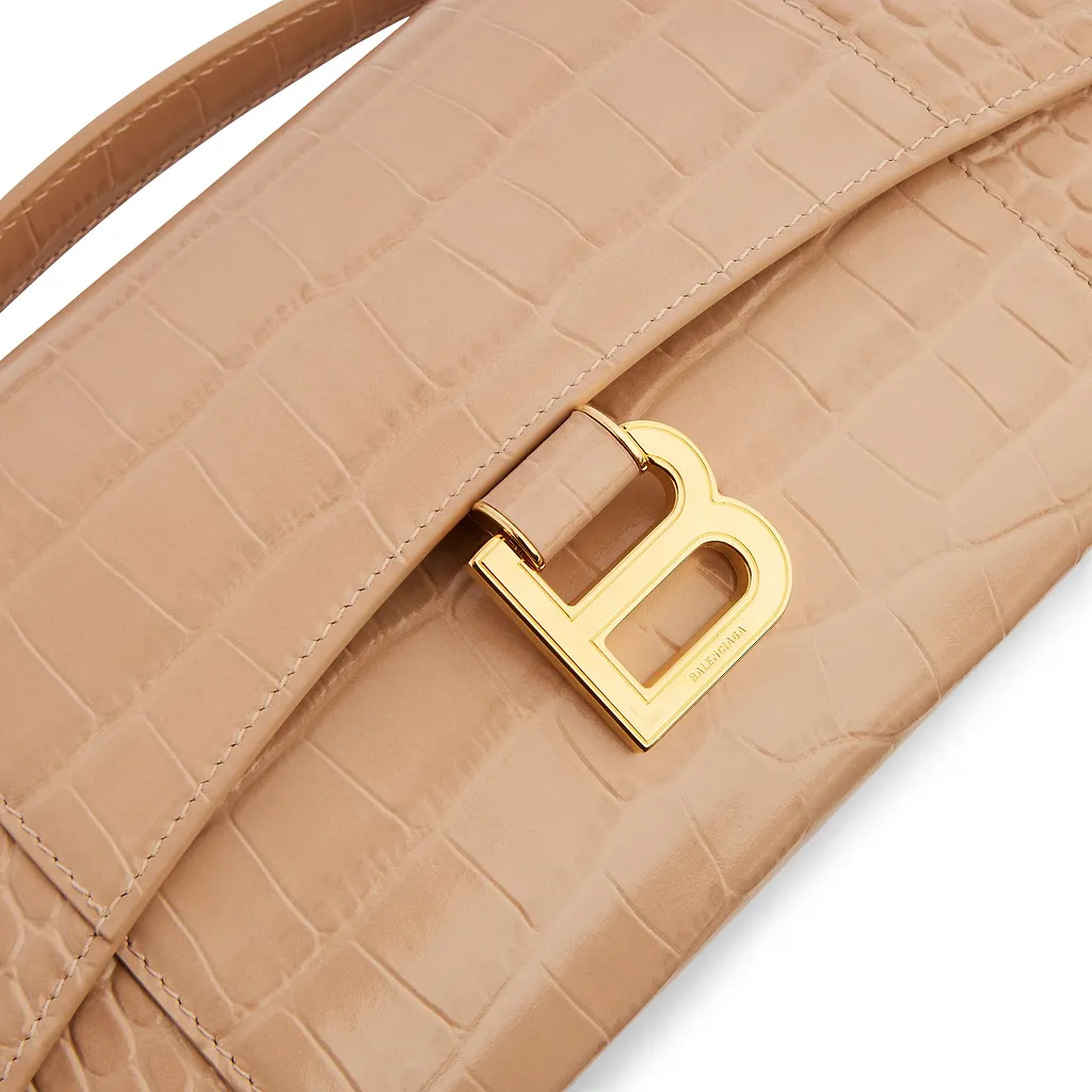 Hourglass Pochette With Chain