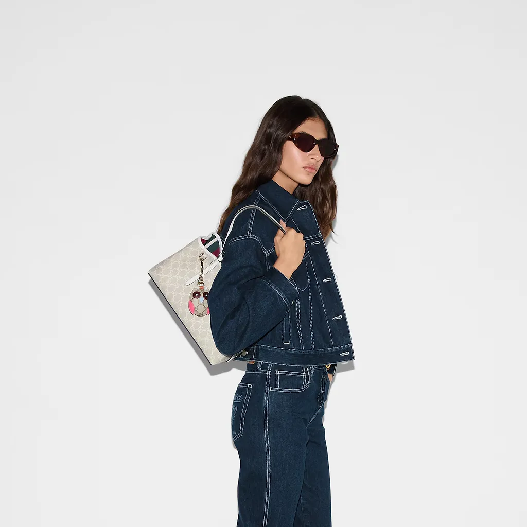 Gg Emblem Medium Tote Bag