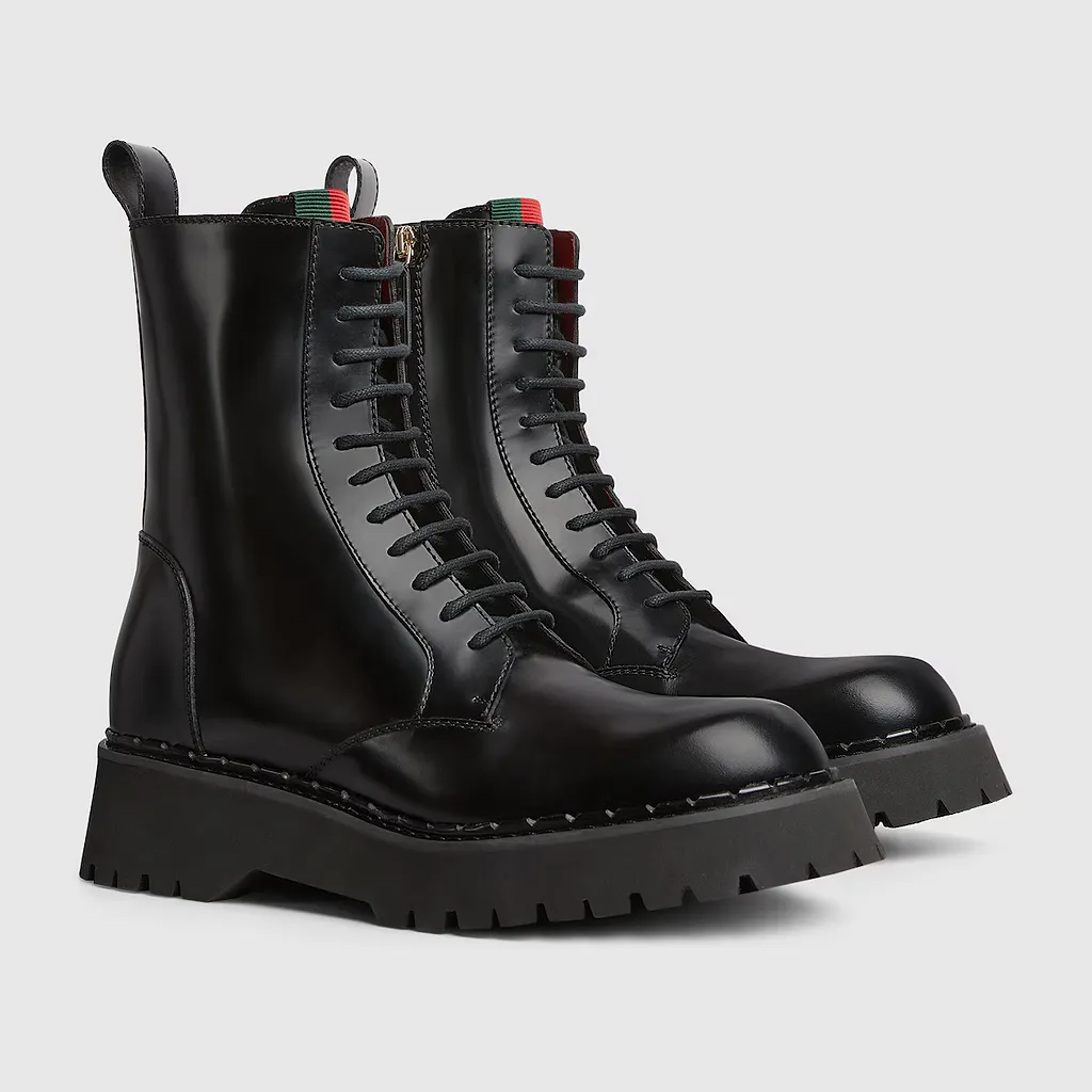 Boot With Web